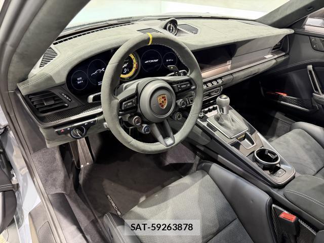 Porsche 911 2024-04 7936738-3