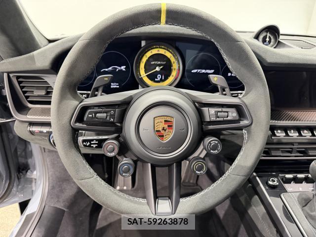Porsche 911 2024-04 7936738-6