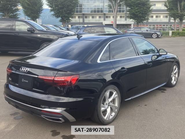 Audi A4 2021-05 7935658-13