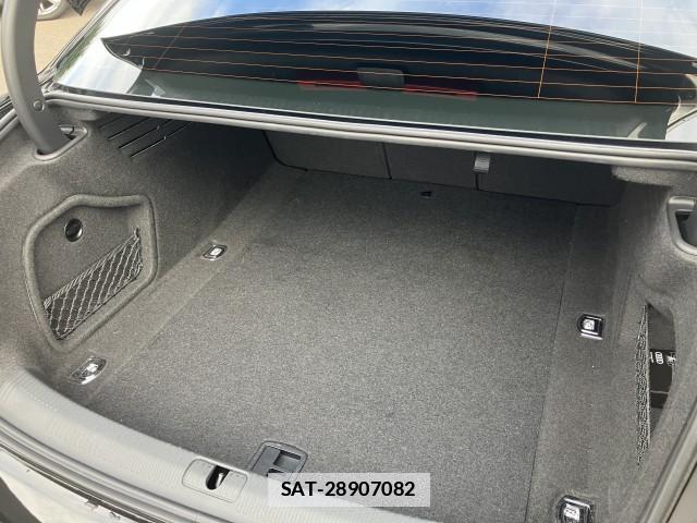 Audi A4 2021-05 7935658-18