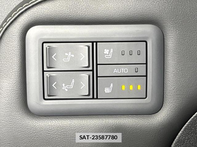 Toyota ALPHARD HYBRID 2023-11 7935243-4