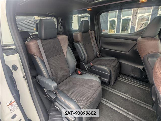 Toyota ALPHARD 2017-08 7935892-10
