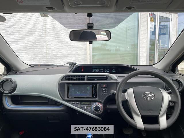 Toyota AQUA 2014-03 7934544-1