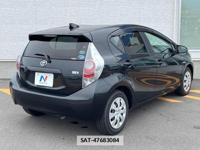 Toyota AQUA 2014-03 7934544-16