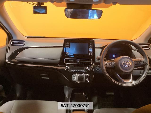 Toyota AQUA 2024-08 7934837-4