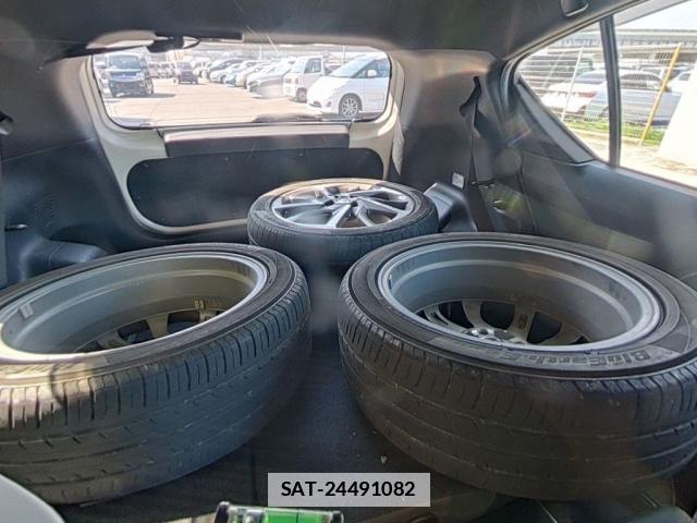 Toyota AQUA 2017-12 7934962-3