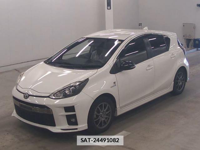 Toyota AQUA 2017-12 7934962-4