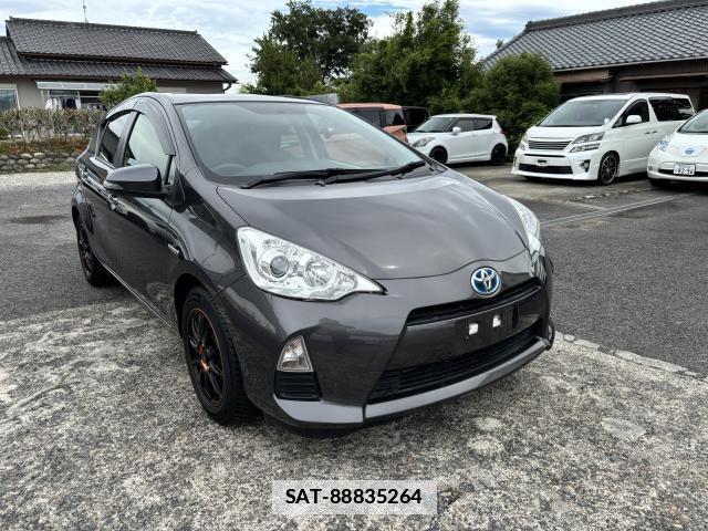 Toyota AQUA 2012-07 7935024-0