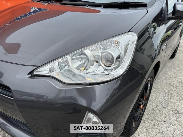 Toyota AQUA 2012-07 7935024-14