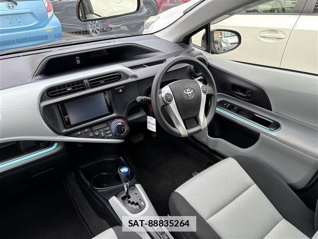 Toyota AQUA 2012-07 7935024-2