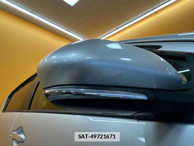 Toyota AQUA 2021-05 7935290-12