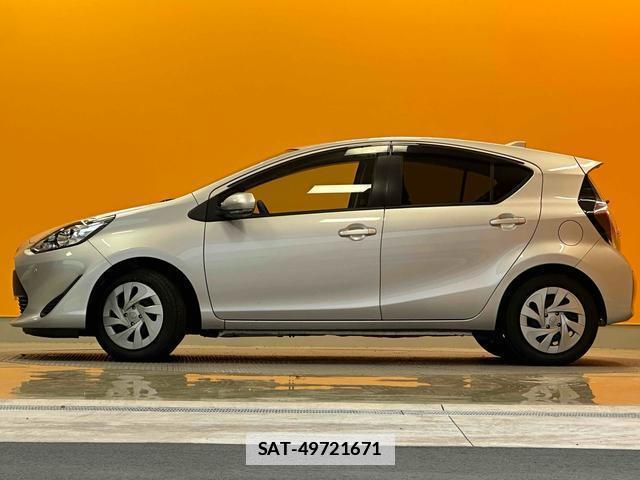 Toyota AQUA 2021-05 7935290-5