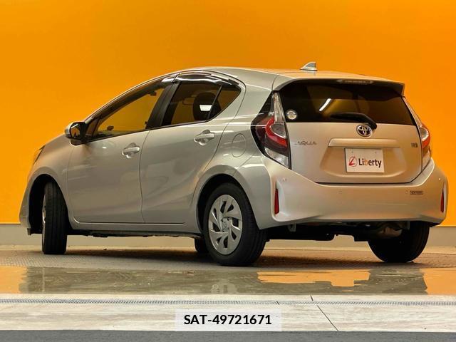 Toyota AQUA 2021-05 7935290-6