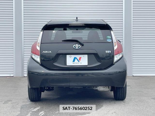 Toyota AQUA 2015-12 7935349-14