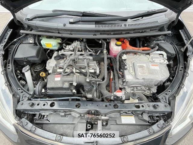 Toyota AQUA 2015-12 7935349-17