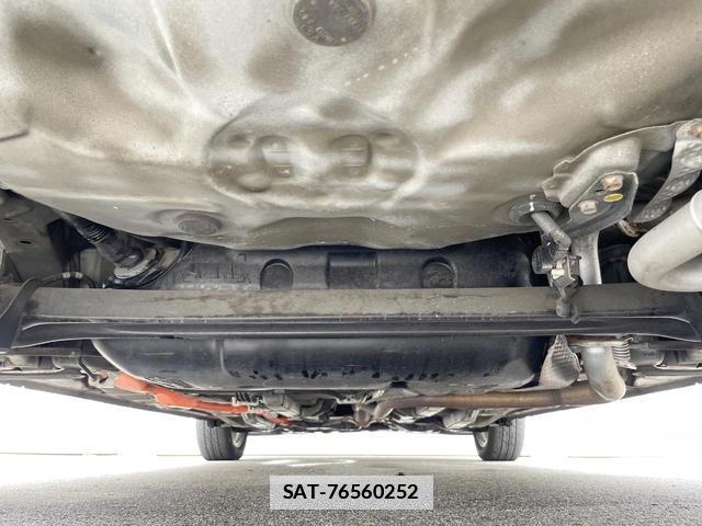 Toyota AQUA 2015-12 7935349-18
