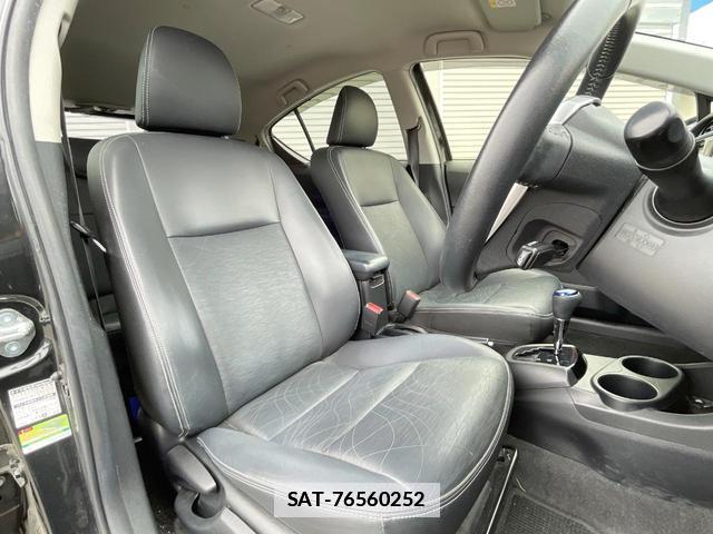 Toyota AQUA 2015-12 7935349-7