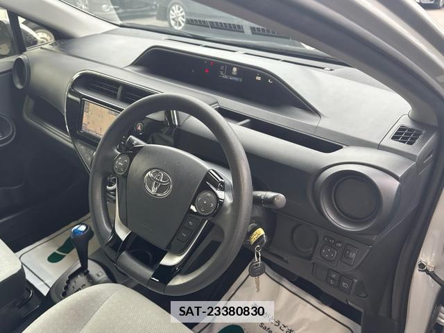 Toyota AQUA 2021-03 7935789-11