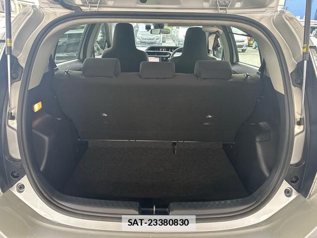 Toyota AQUA 2021-03 7935789-15