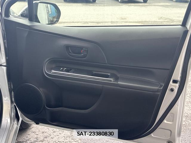 Toyota AQUA 2021-03 7935789-18