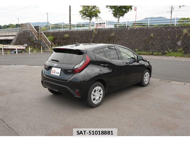 Toyota AQUA 2024-08 7935907-1