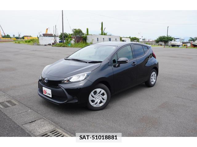 Toyota AQUA 2024-08 7935907-2
