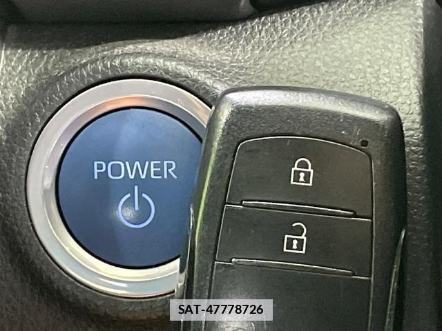 Toyota AQUA 2023-06 7935935-6