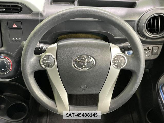 Toyota AQUA 2014-03 7935946-10
