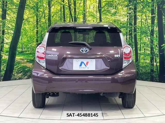 Toyota AQUA 2014-03 7935946-14