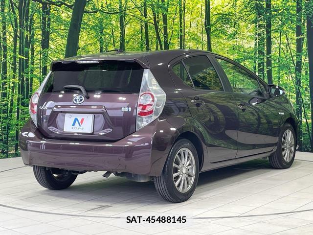 Toyota AQUA 2014-03 7935946-16