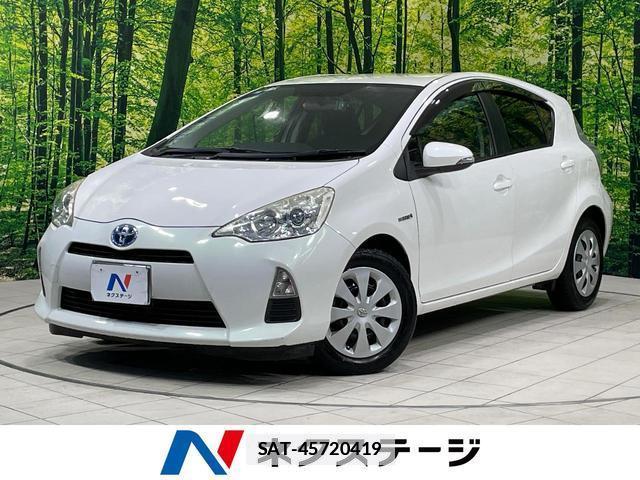 Toyota AQUA 2014-03 7935949-0