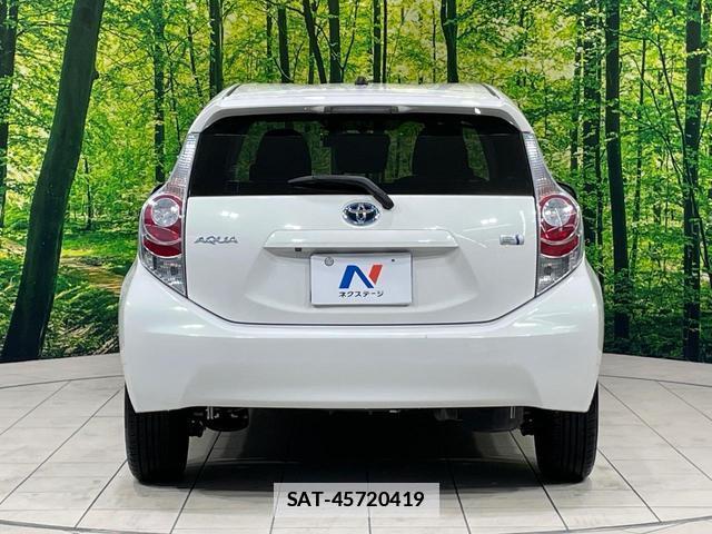 Toyota AQUA 2014-03 7935949-14