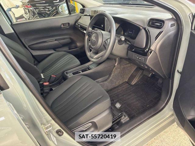 Toyota AQUA 2025-12 7936488-5