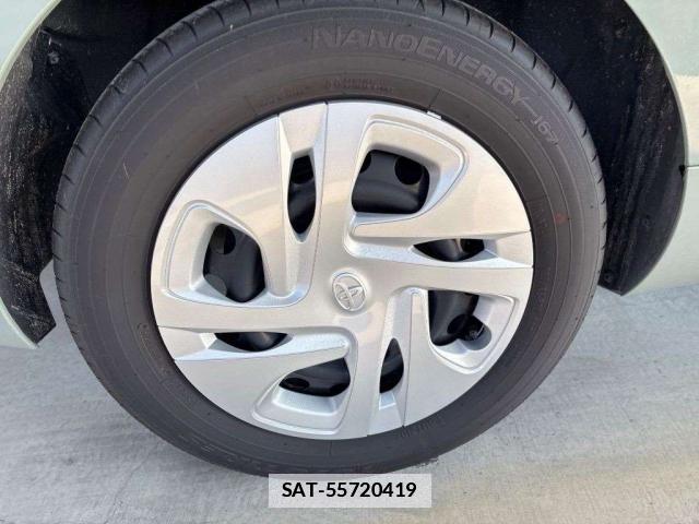 Toyota AQUA 2025-12 7936488-6