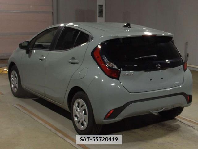 Toyota AQUA 2025-12 7936488-8