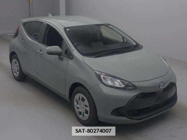 Toyota AQUA 2022-06 7936495-0