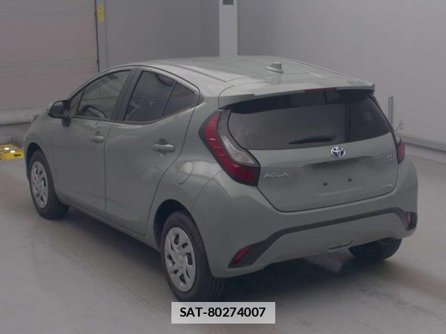 Toyota AQUA 2022-06 7936495-1