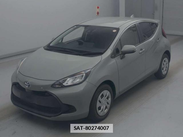 Toyota AQUA 2022-06 7936495-5