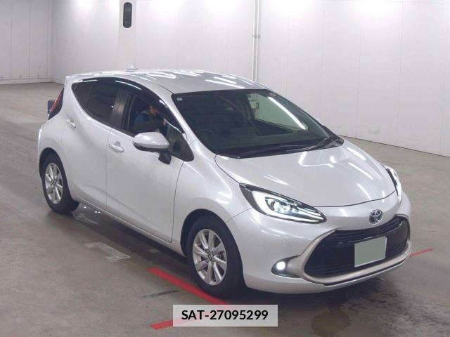 Toyota AQUA 2022-03 7936569-0