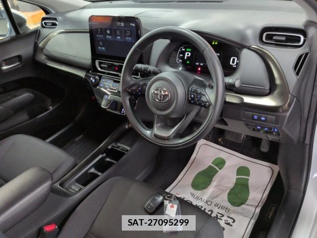 Toyota AQUA 2022-03 7936569-2