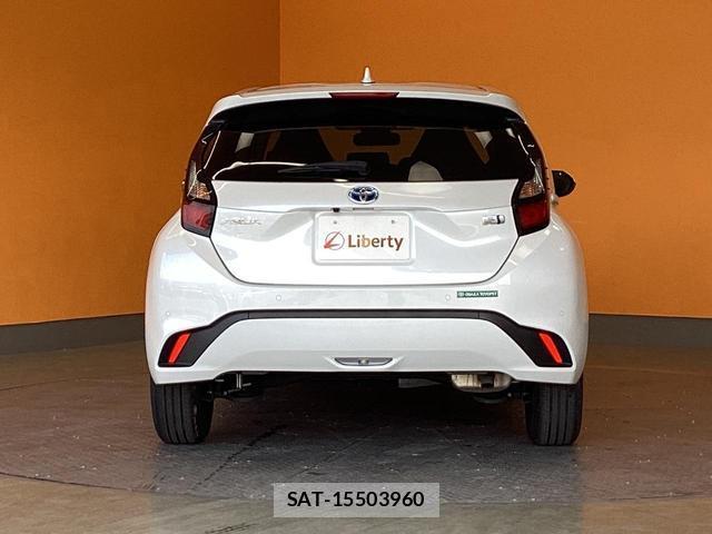 Toyota AQUA 2023-08 7937069-16