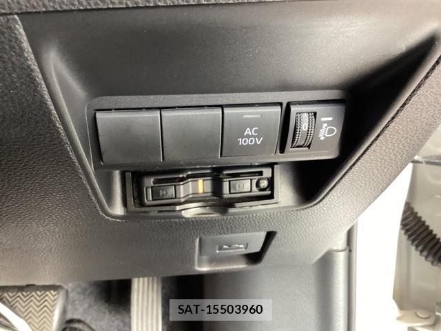 Toyota AQUA 2023-08 7937069-9