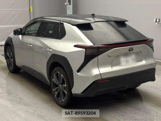 Toyota bZ4X 2023-03 7936306-1
