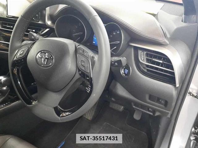 Toyota C-HR 2017-07 7933861-2
