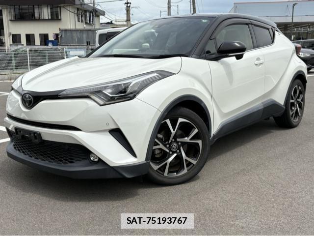 Toyota C-HR 2018-09 7933876-11
