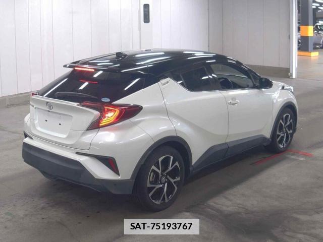 Toyota C-HR 2018-09 7933876-12