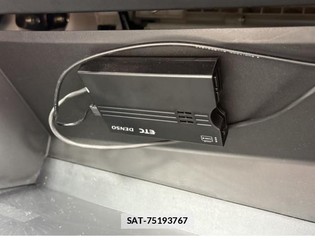 Toyota C-HR 2018-09 7933876-8