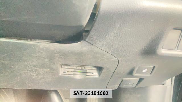Toyota C-HR 2017-02 7934693-16