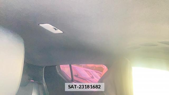 Toyota C-HR 2017-02 7934693-9