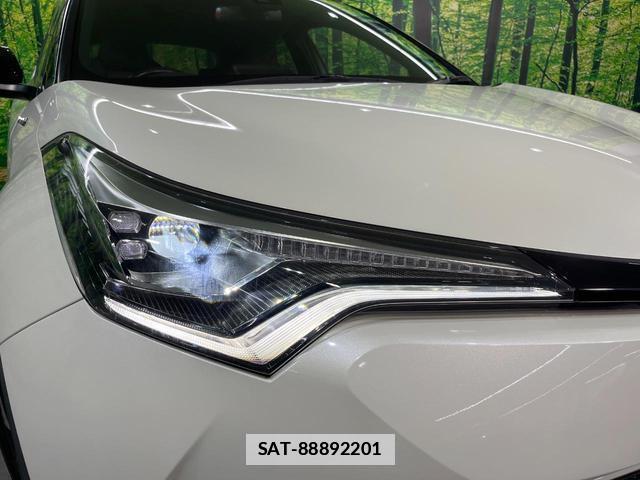 Toyota C-HR 2017-11 7935021-11